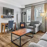 Rocky Mountain Getaway With Outdoor Heated Pool, 3 Hot Tubs, Gym, Bbq, Garage & 24 Hour Reception Near Banff
